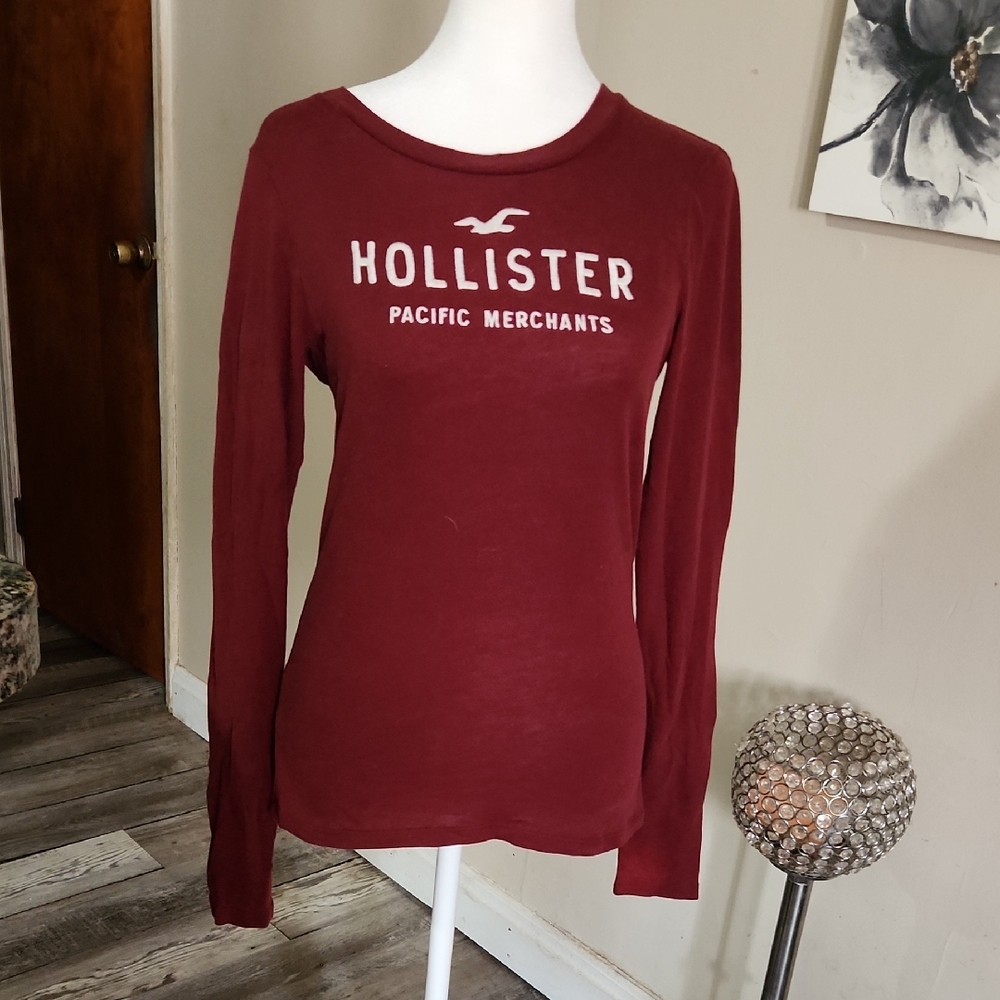 Hollister Women's Burgundy Long Sleeve Tee